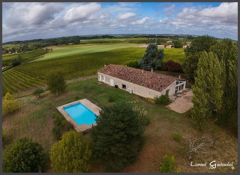 Maison à LES LEVES-ET-THOUMEYRAGUES