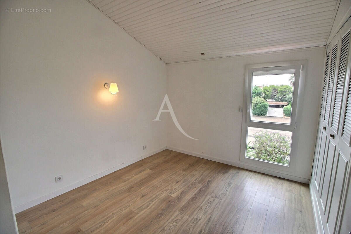 A vendre  cabestany villa 3 faces de 108 m² sur terrain de 400 m² - photo 11