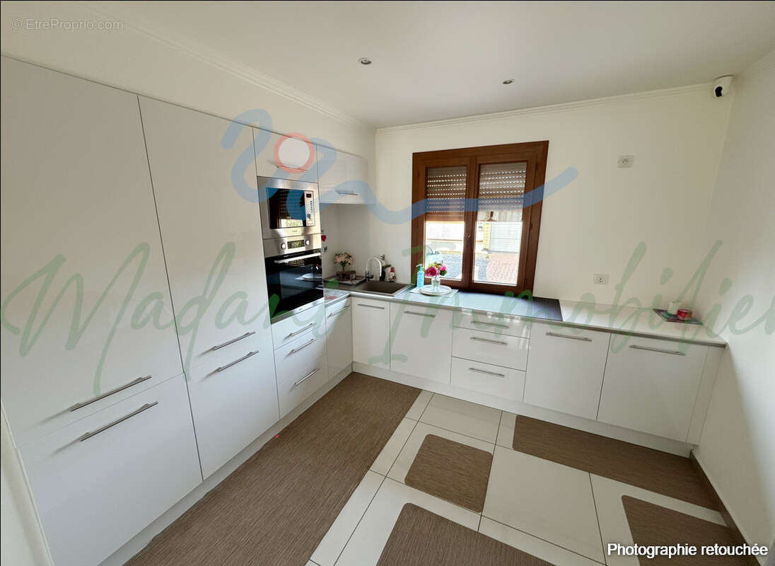 Maison à LIMETZ-VILLEZ