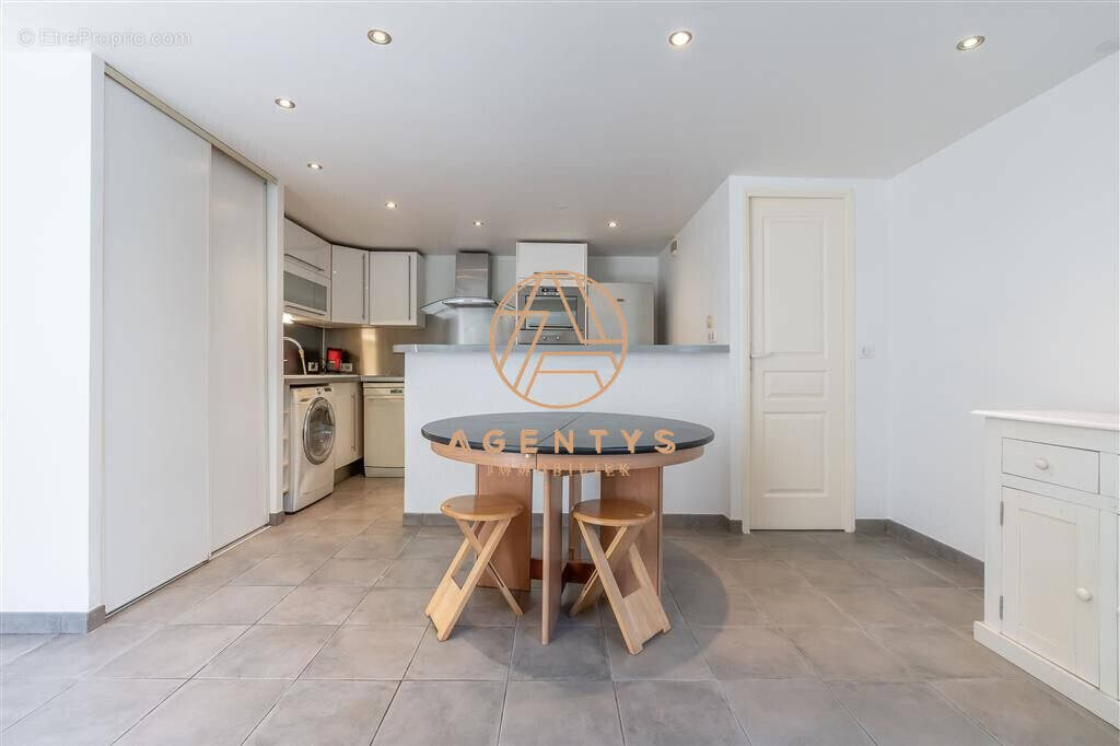 Appartement à NOGENT-SUR-MARNE