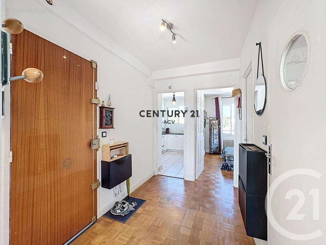 Appartement à MAISONS-ALFORT