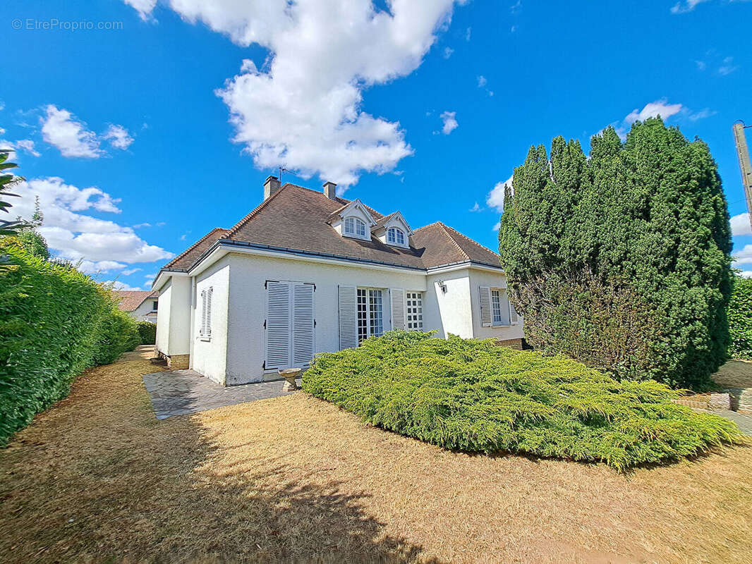 Maison à CHATELLERAULT