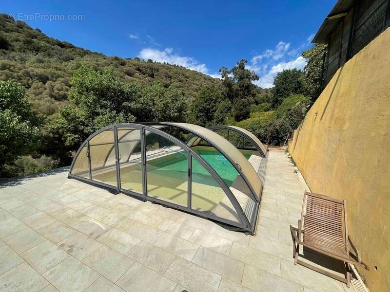 Propriano-Corse du Sud Maison 9 pièces de 170 m2 - photo 7