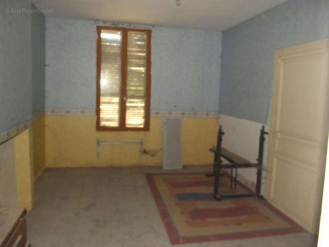 Maison à PARS-LES-CHAVANGES