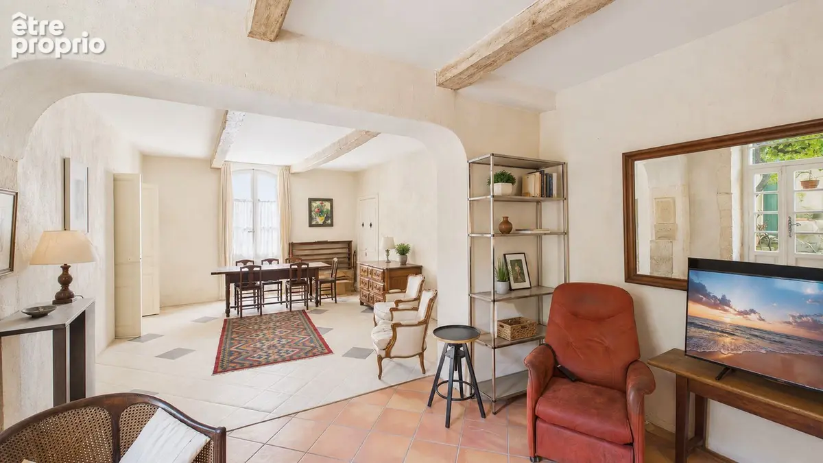 Eyragues, maison de caractère de 210 m² avec cour intérieure de 50 m², 4 chambres et cave - photo 5