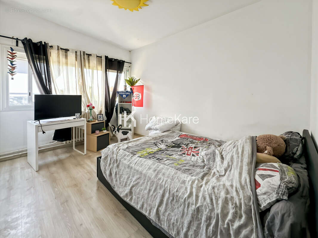 Maison 100 m² à Cazeres  - photo 8