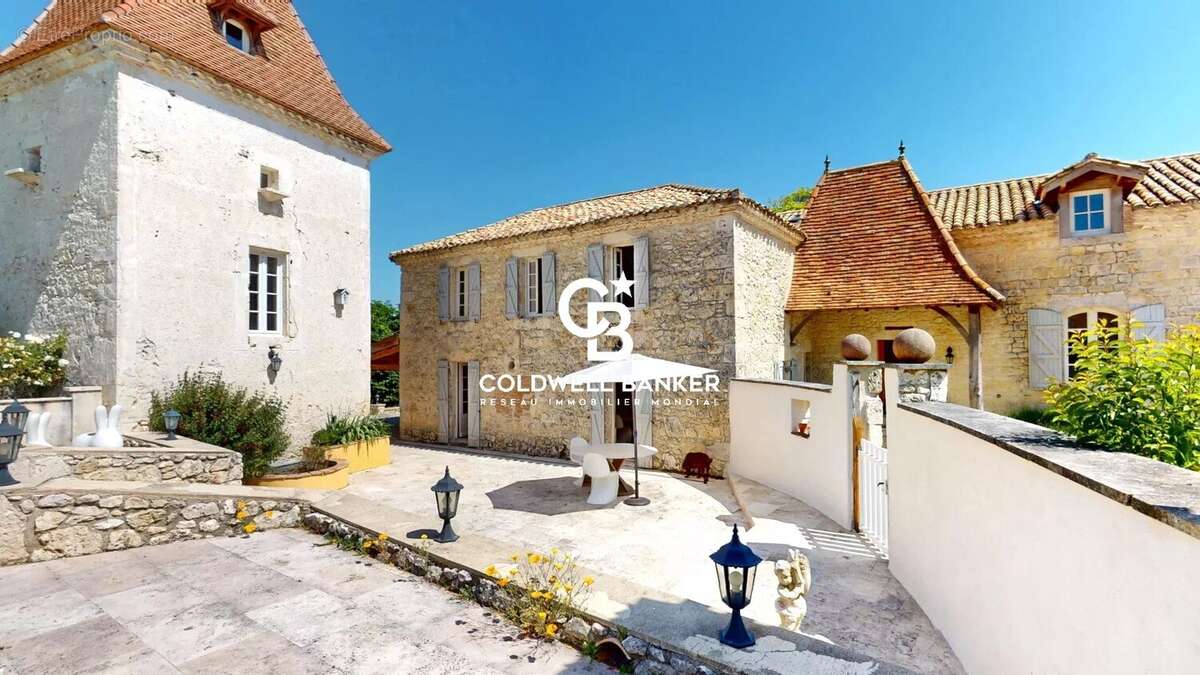 Maison à MONTAIGU-DE-QUERCY