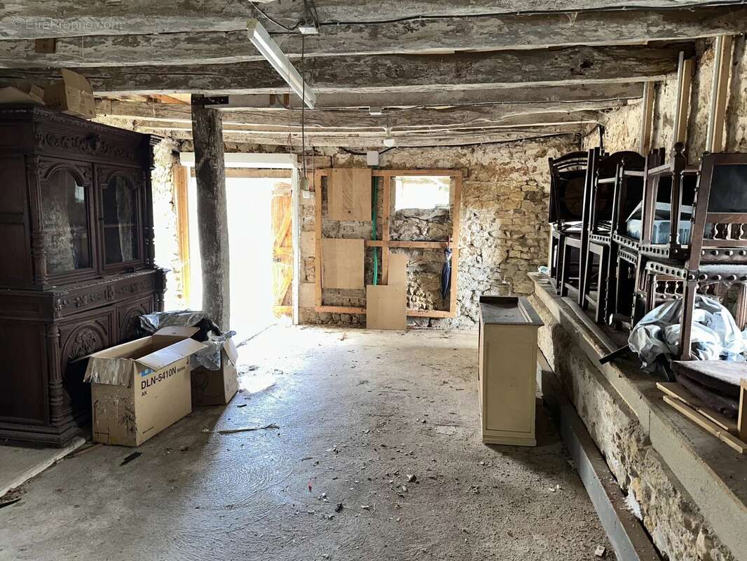 Maison à SOMMIERES-DU-CLAIN
