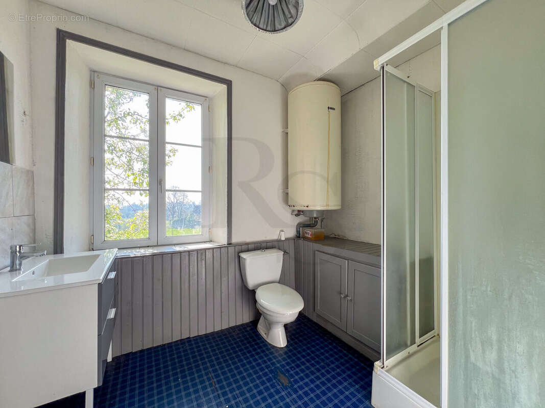 Maison à BELLOU-EN-HOULME