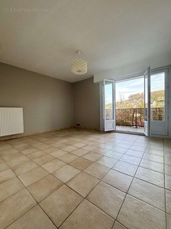 Appartement à MONT-SAINT-AIGNAN