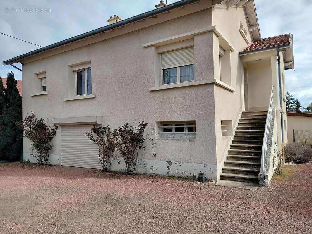 Photo 3 - Maison à POUILLY-SOUS-CHARLIEU