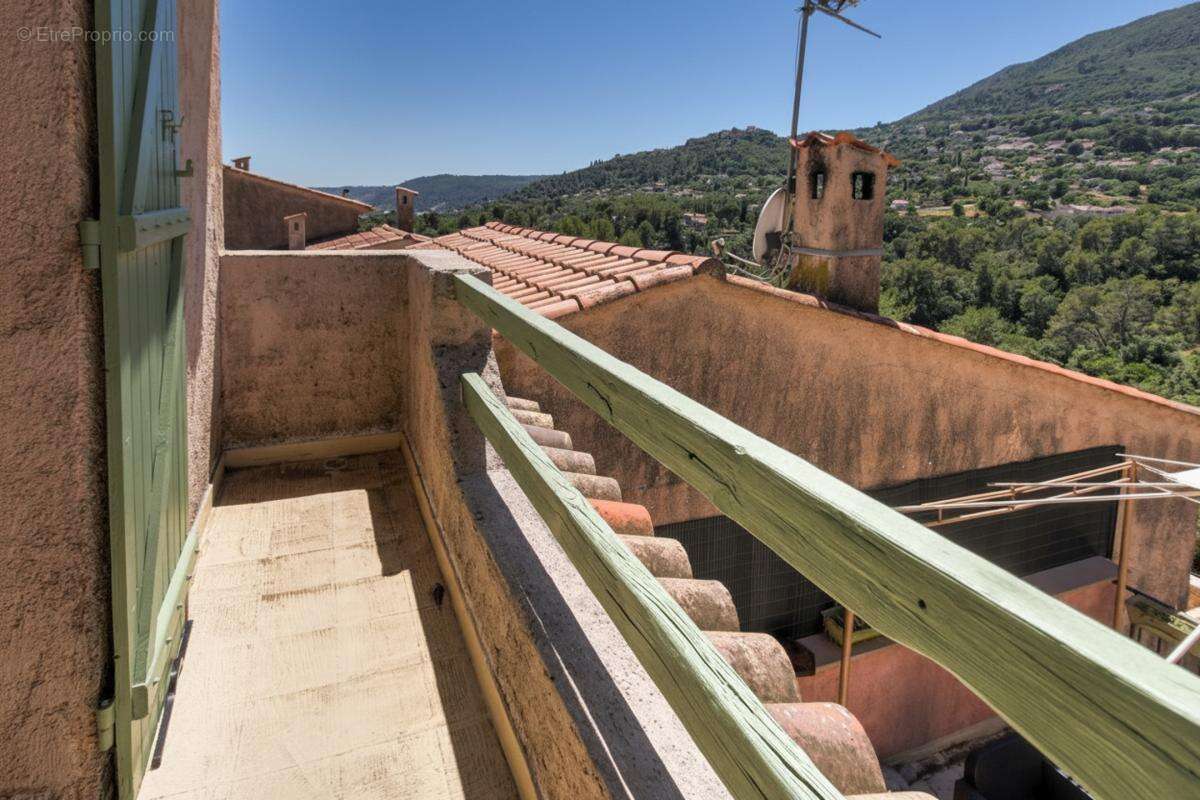 Maison de caractère de 175 m² avec appartement indépendant, jardin, jacuzzi et garage – carros village - photo 15