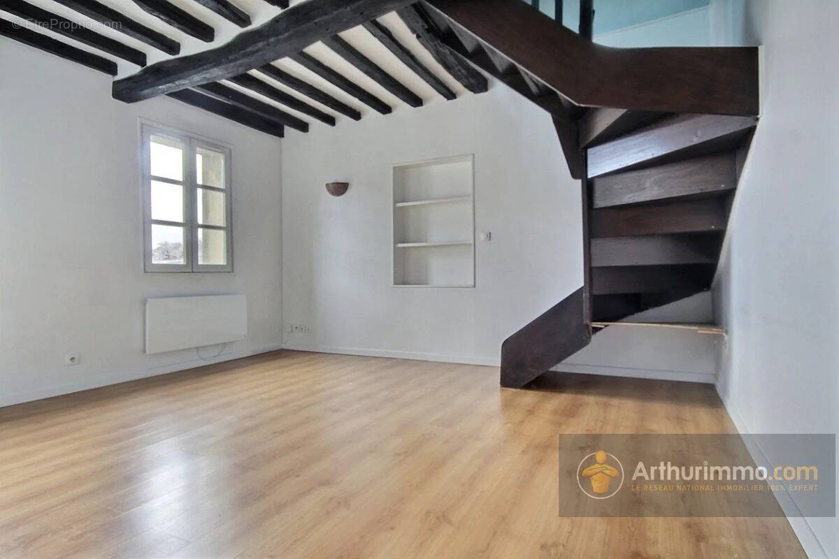 Appartement à CHARENTON-LE-PONT