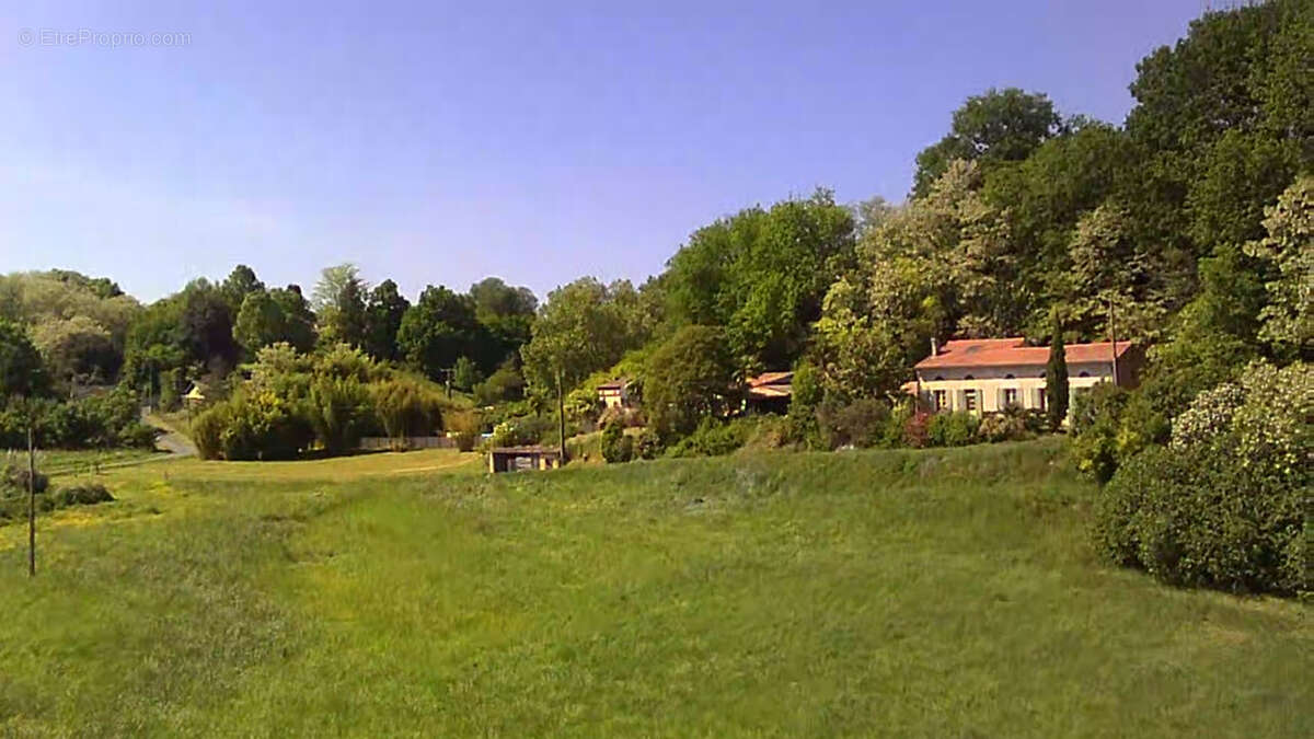 Maison à SAMONAC