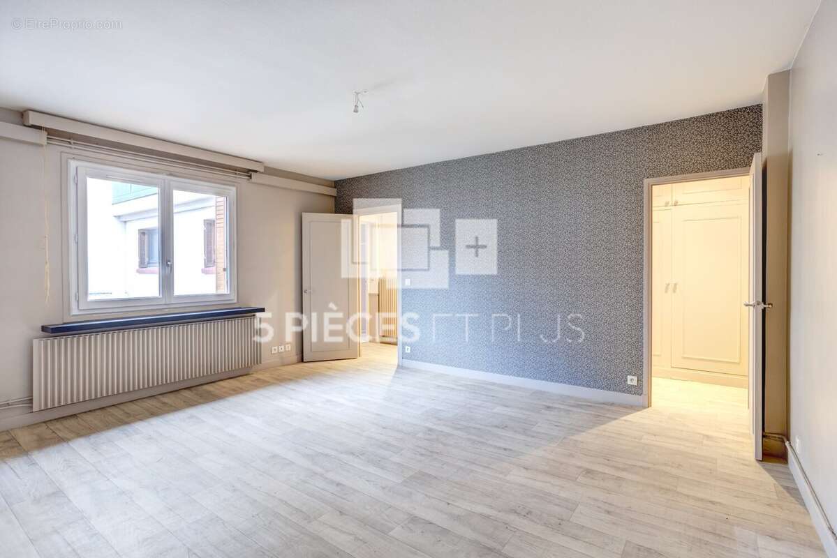 Maison à NEUILLY-SUR-SEINE