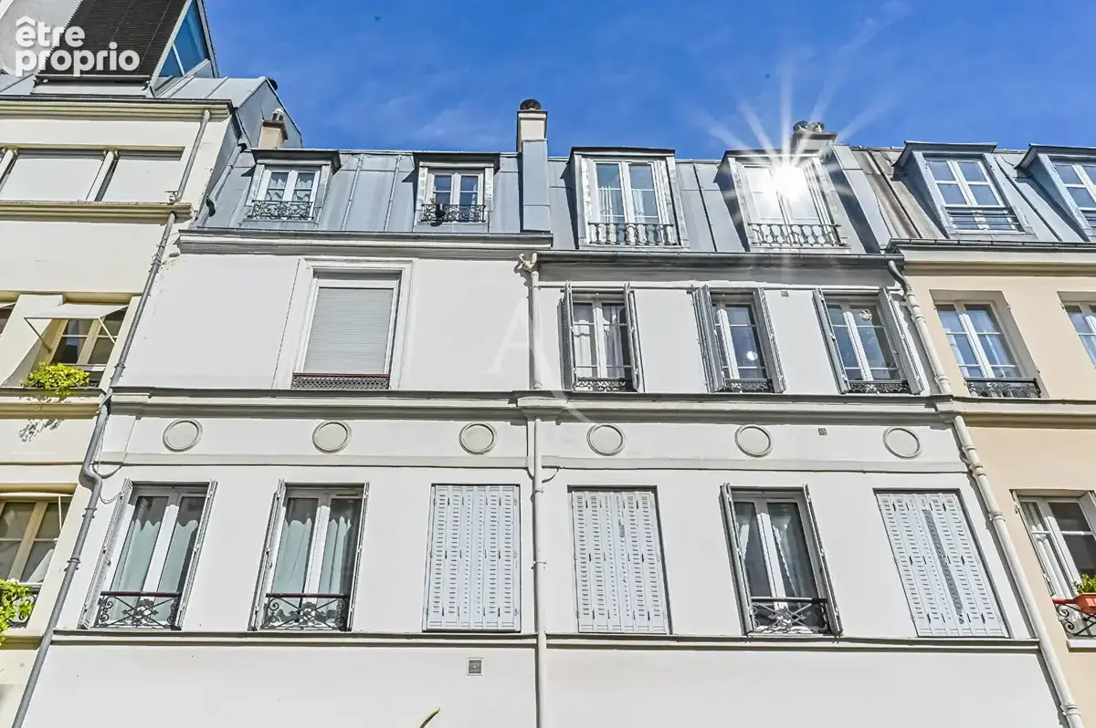 A deux pas de la rue Cler - 2 pièces lumineux - photo 7