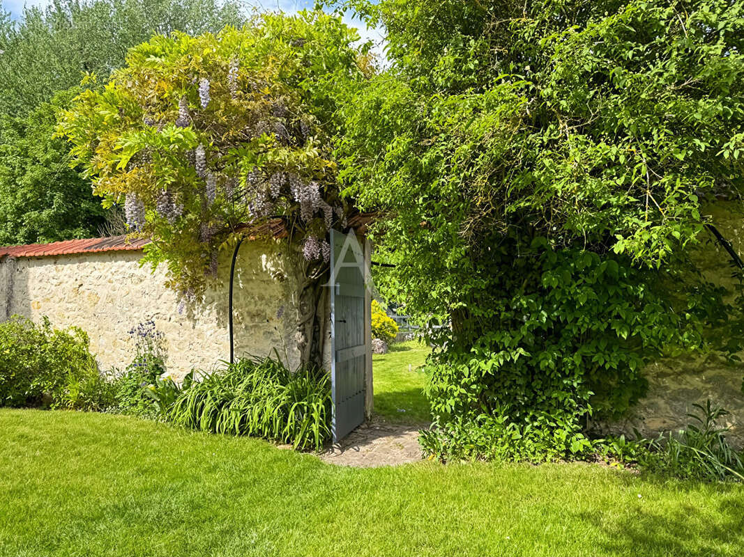 Maison à MORIGNY-CHAMPIGNY