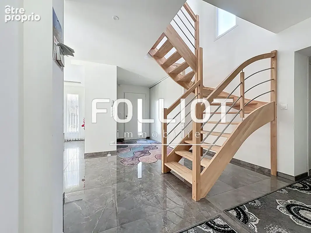A VENDRE  - Maison familiale de 145m2 spacieuse et lumineuse à Maltot - photo 12