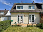 Maison à ROSIERES-EN-SANTERRE