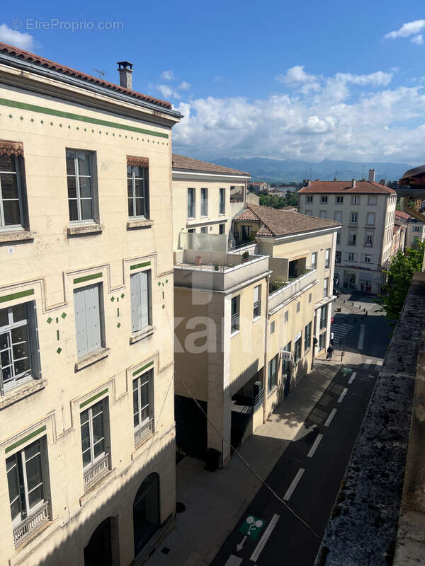 Appartement à ROMANS-SUR-ISERE