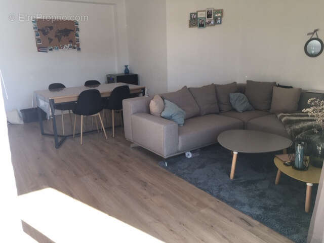 Clermont Ferrand pradelle T5 de 96 m2, 3 chambres, balcon, séjour double, sdb, cuisine équipée libre, parking - photo 18