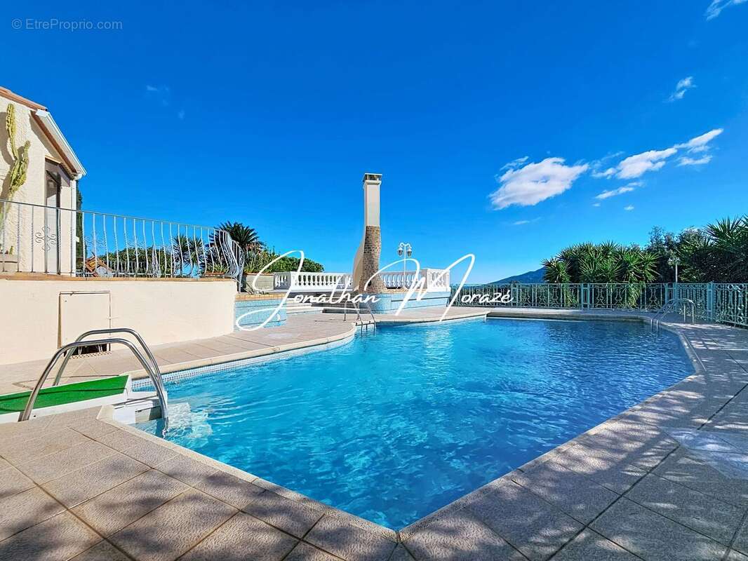 Maison à VILLELONGUE-DELS-MONTS