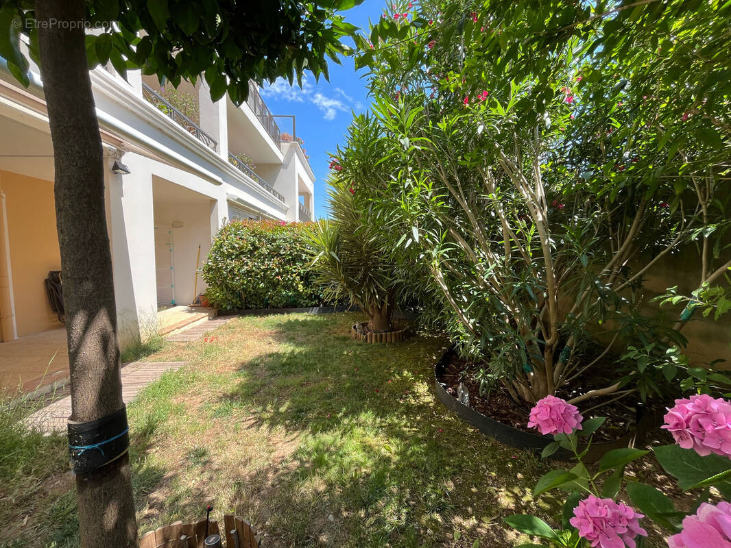 Appartement à SIX-FOURS-LES-PLAGES