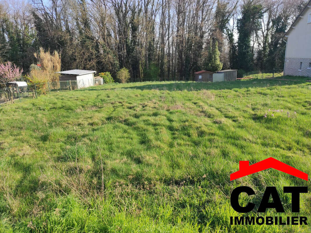 Terrain à VERNOU-LA-CELLE-SUR-SEINE