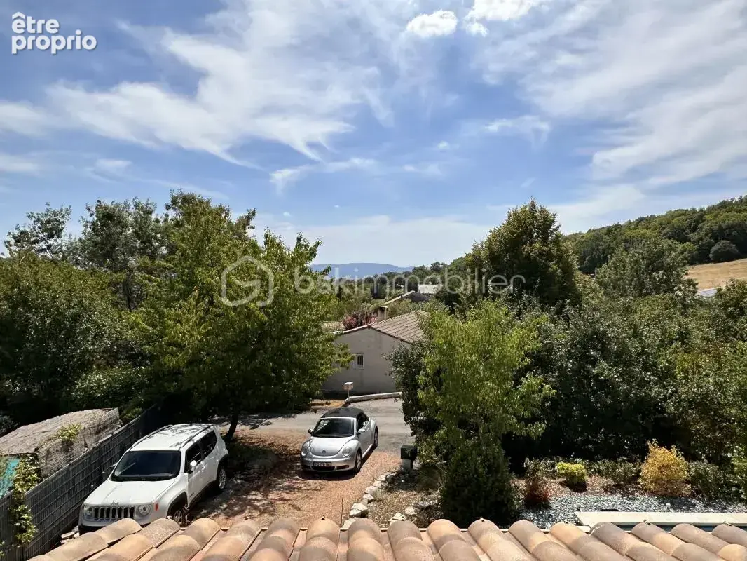 Maison récente – 3 chambres + bureau, terrain de 500 m² avec piscine - photo 10