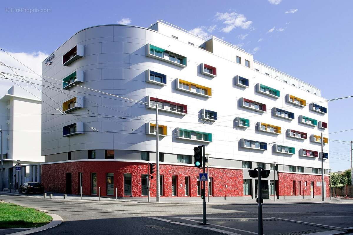 INVESTISSEMENT LOCATIF  NICE - Résidence Appart'City Classic Nice Acropolis- 6.42% de rentabilité - photo 9