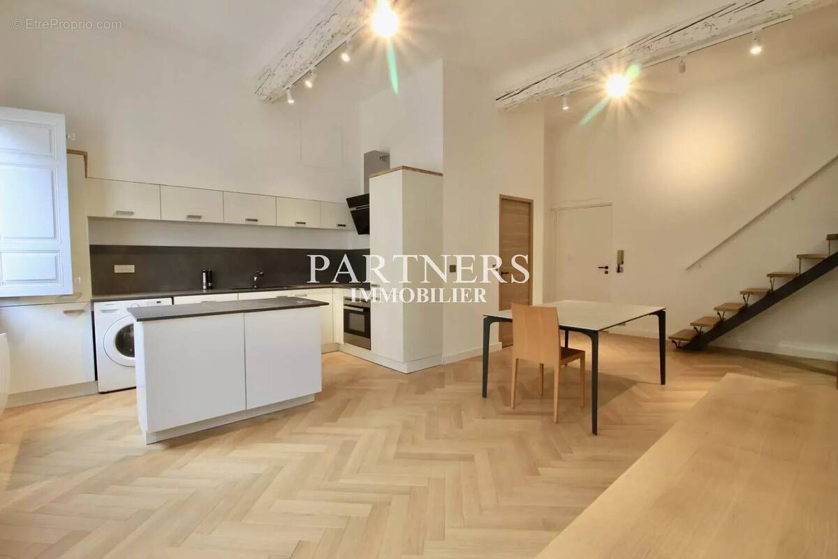 Appartement à AIX-EN-PROVENCE