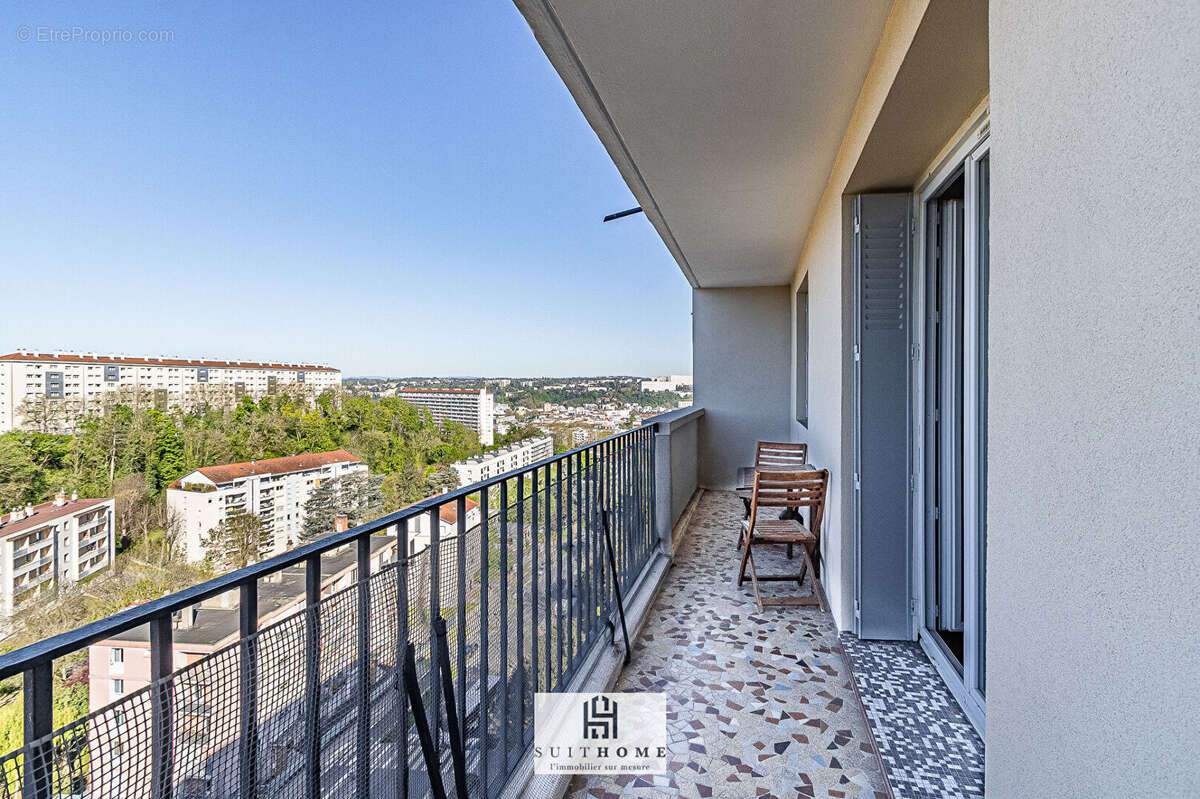 Appartement à LYON-9E