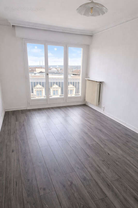Appartement à MANTES-LA-JOLIE