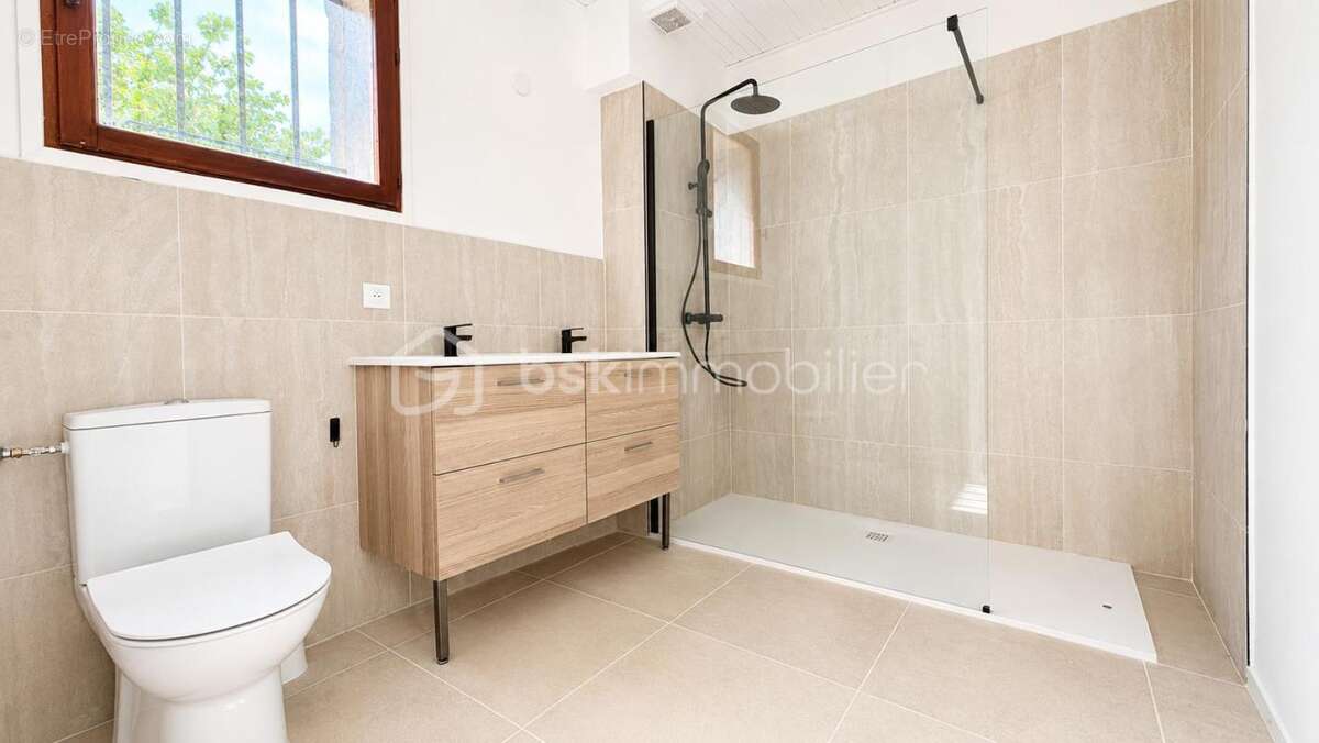 Maison familiale rénovée – 4 chambres – Terrain 4 000 m² – Vence la Sine - photo 23