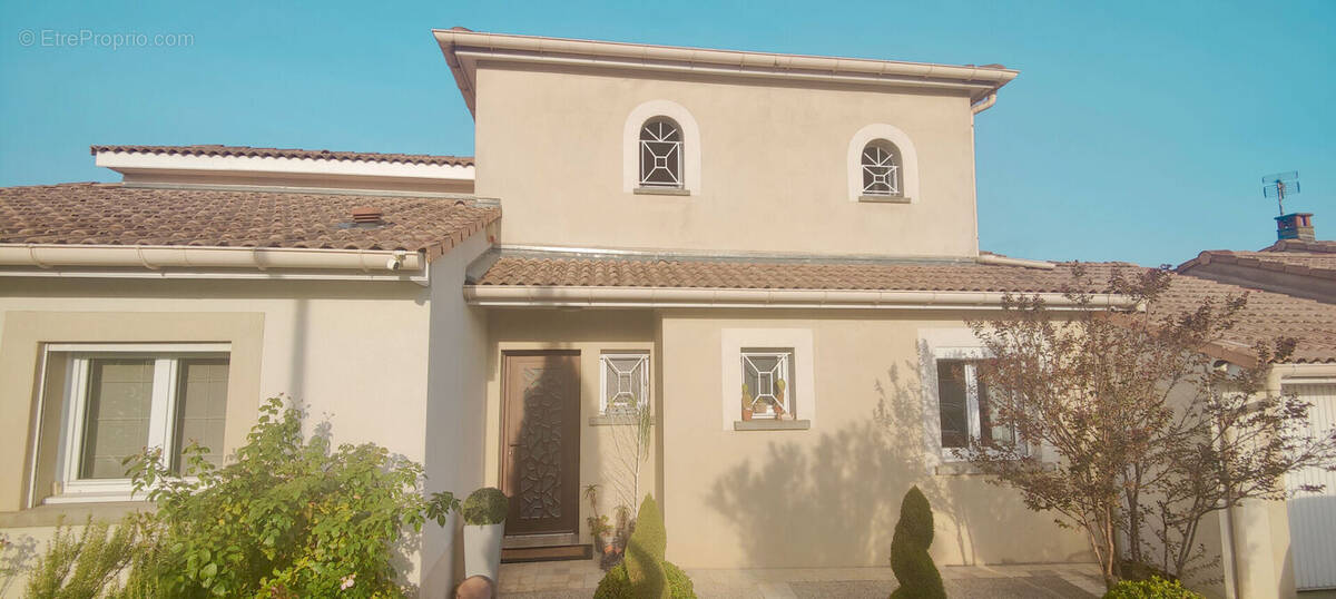 Maison à PORTES-LES-VALENCE