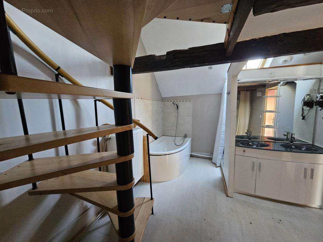 Maison à SAINT-VAURY