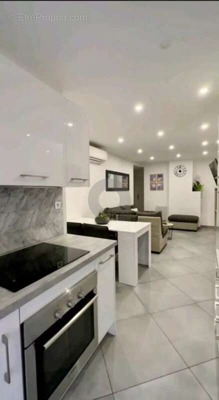 Appartement à ROQUEBRUNE-CAP-MARTIN