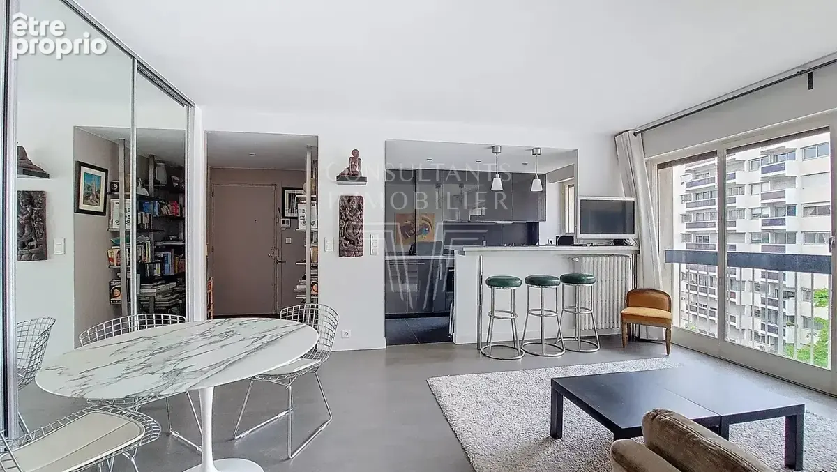 Paris xv. appartement de deux pièces en excellent état. - photo 3