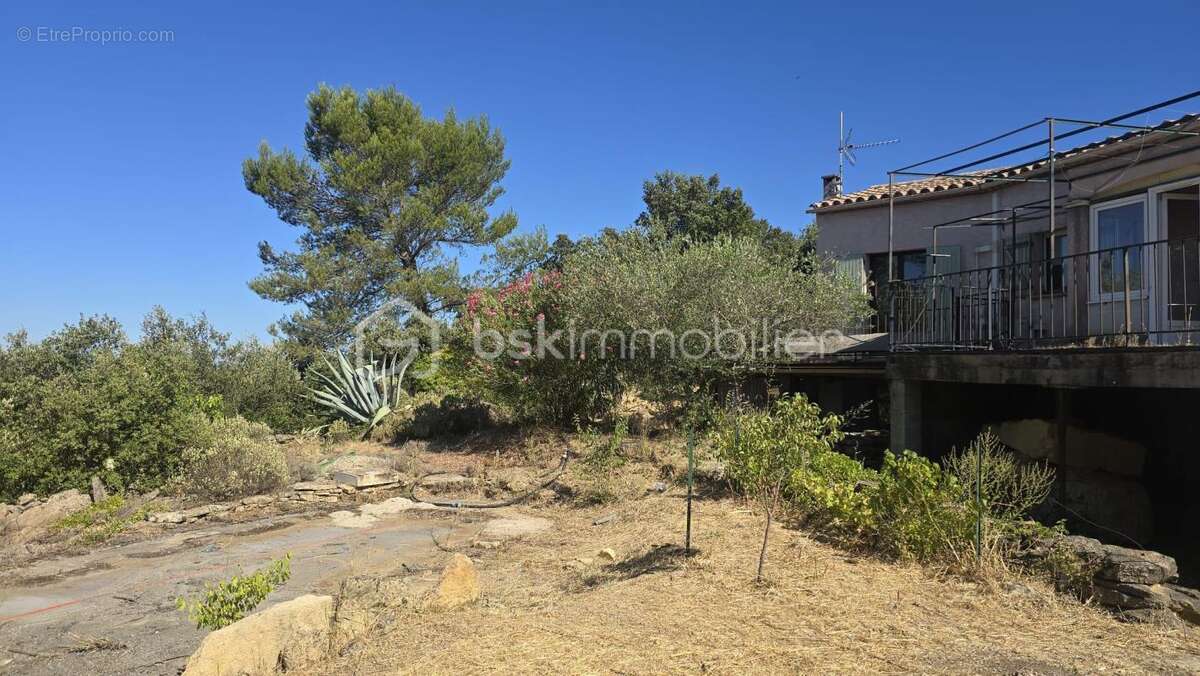 Vers-Pont-du-Gard – Maison de plain-pied 4 pièces – 94 m² – Vue panoramique exceptionnelle sur les collines de Collias - photo 18