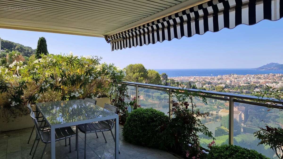 Appartement à LE CANNET