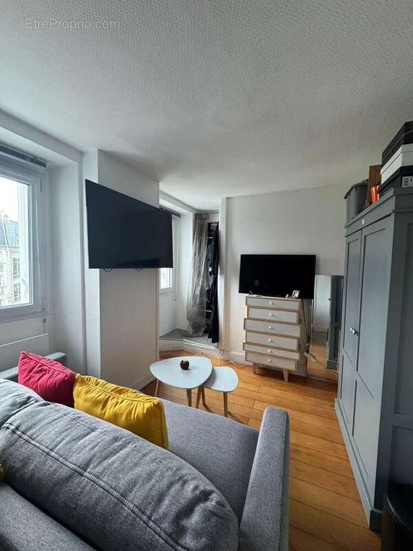 Appartement à PARIS-3E