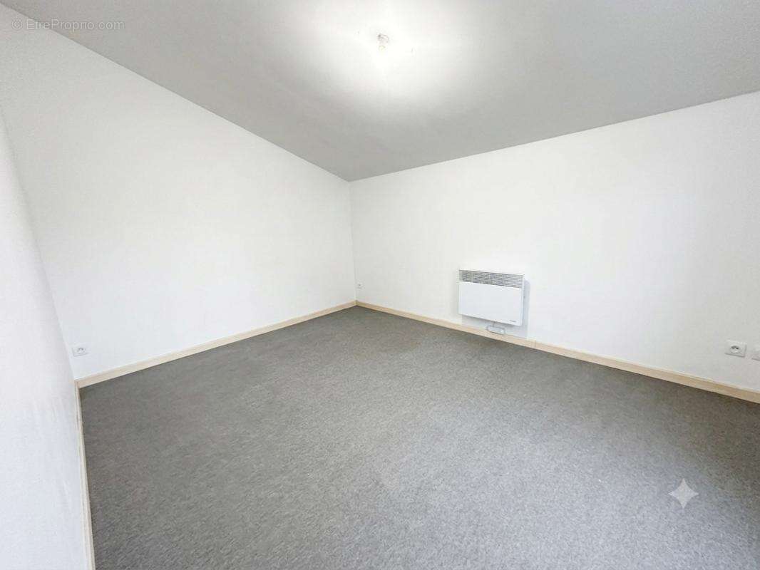 Ensemble immobilier 2 appartements+local commercial - photo 15