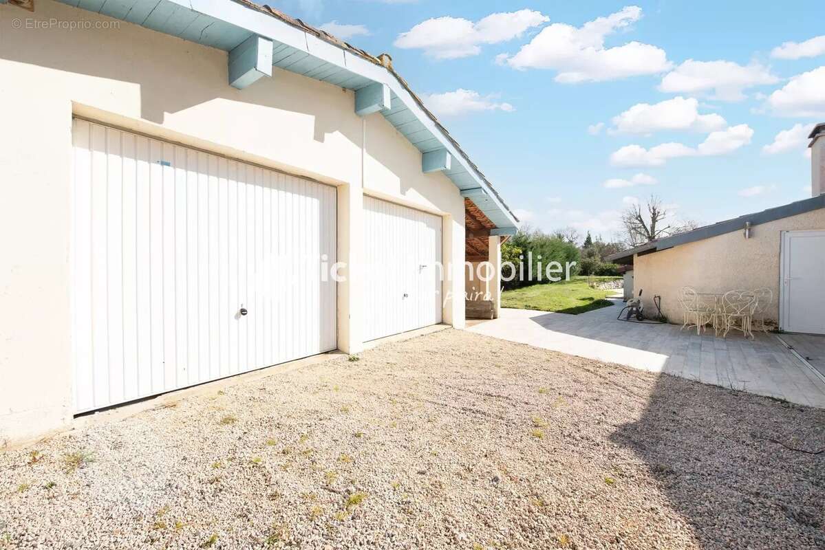 Maison à LE BURGAUD