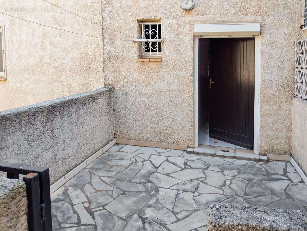Vente appartement duplex à Marseillan à proximité immédiate de toutes les commodités - photo 2