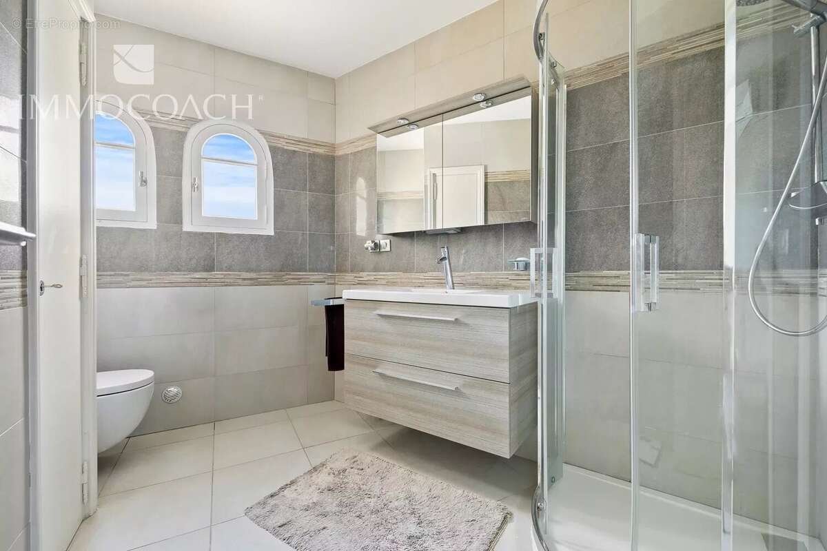 Maison à CARQUEIRANNE