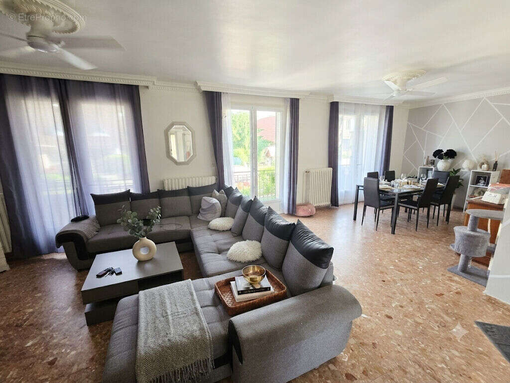 Maison à TREMBLAY-EN-FRANCE