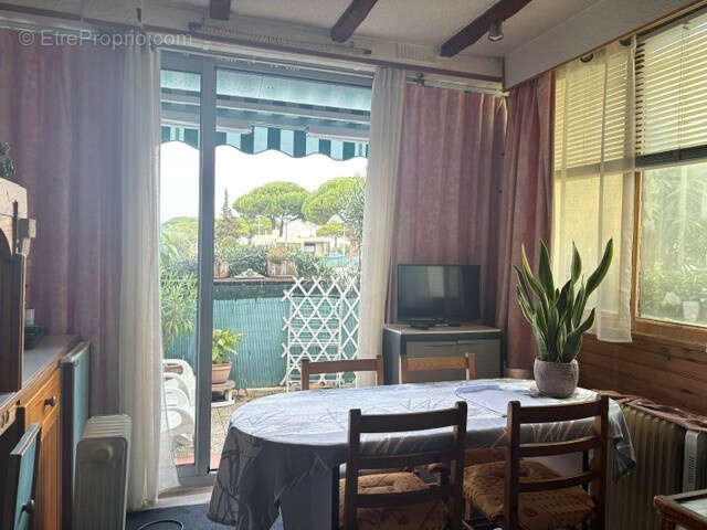 studio en rez de chaussée à rafraîchir - photo 2