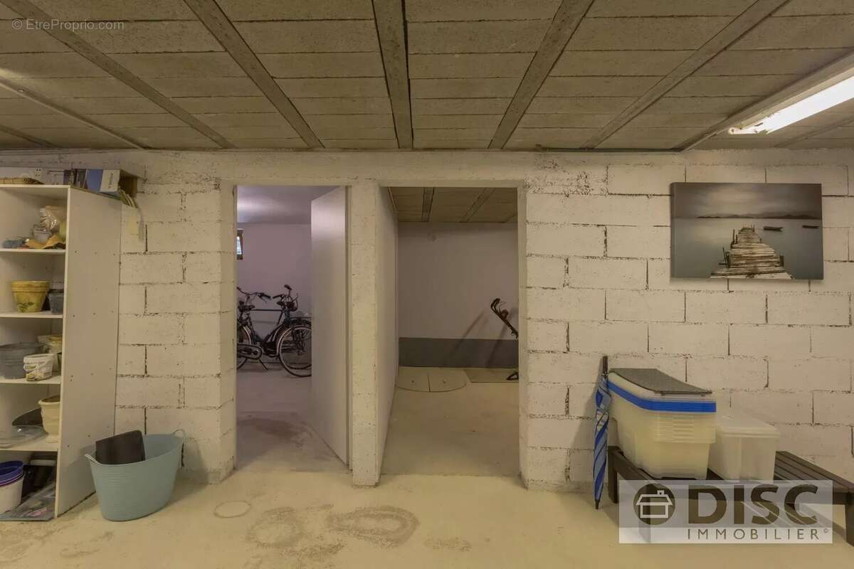 Maison de plain-pied avec vue, jardin et grand garage à 2 km de Saint-Antonin-Noble-Val. - photo 21