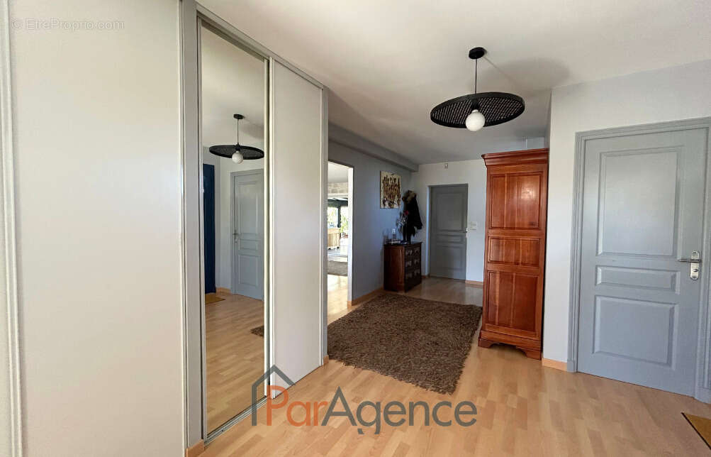 Maison à VAUX-SUR-MER