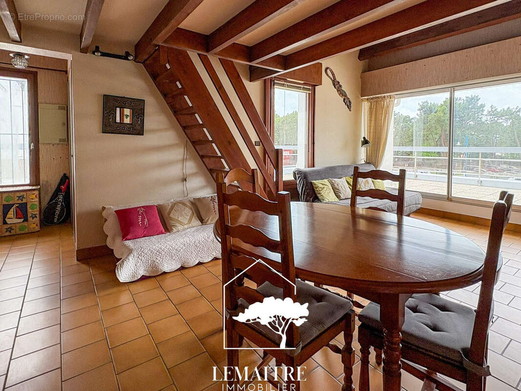 Appartement à LES MATHES